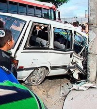 159722_accidente_carro_poste_240213