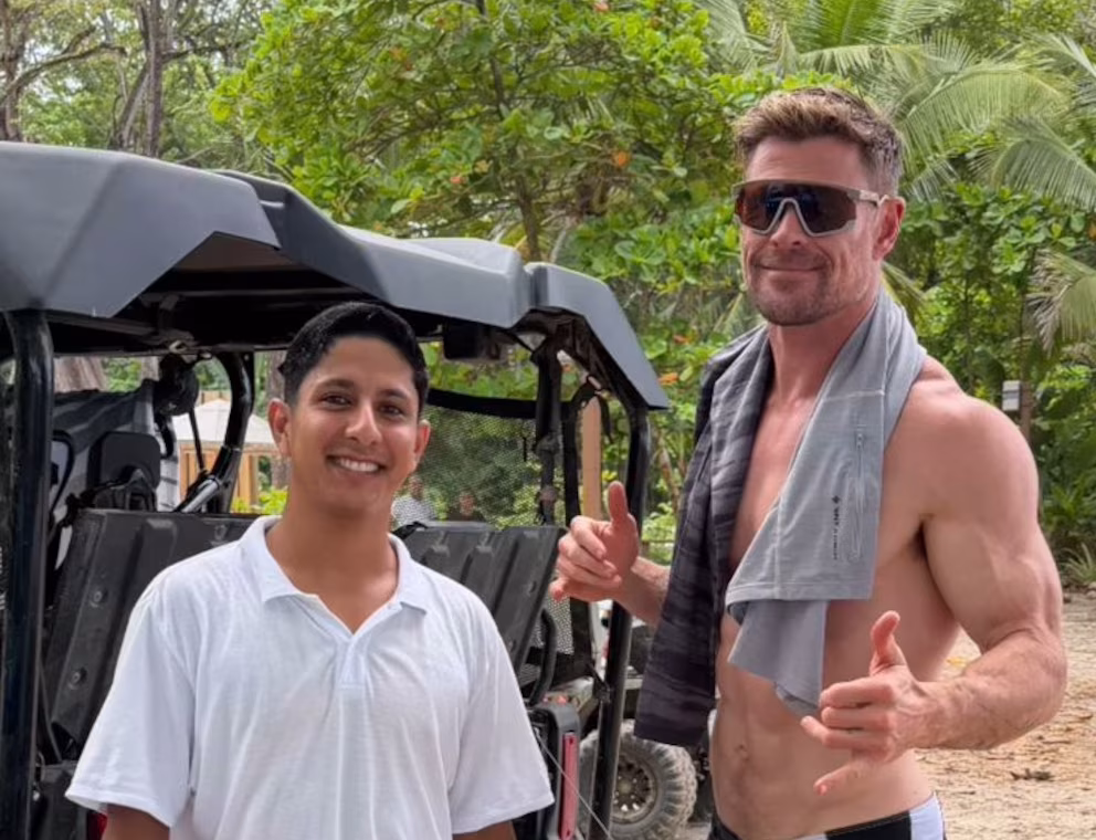 Chris Hemsworth is enjoying his vacation in Costa Rica